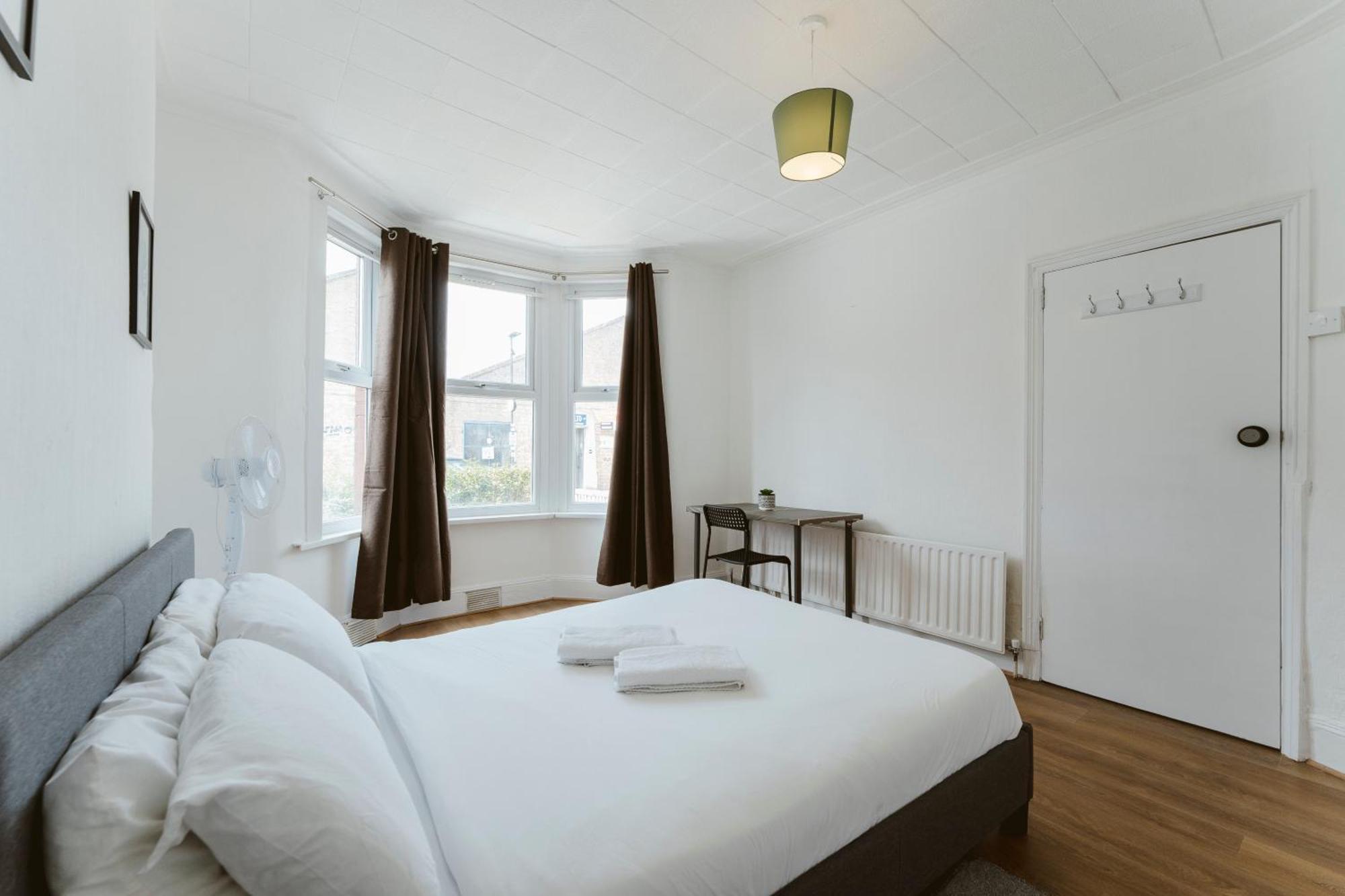 Manor House Great Rooms To Stay London Eksteriør bilde